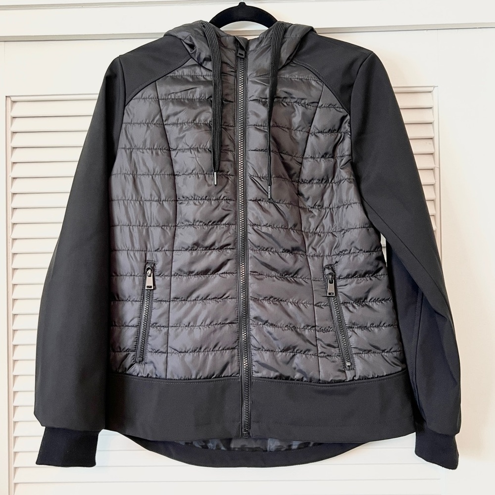 NWOT Sebby Women’s Puffer Soft Shell Combo Black Hooded Hi-Low Coat Size Medium